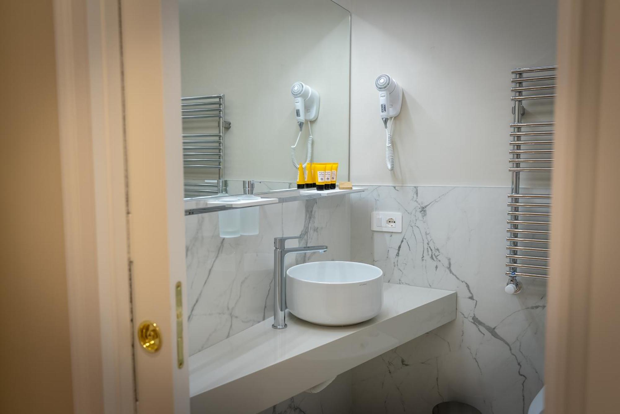 Antica Dimora Pessina Otel Napoli Dış mekan fotoğraf